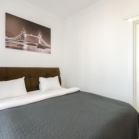 Petrovdom Inn Rc Diplomat Hall -The Smart Hotel Apartment Panoramic City View I Київ Екстер'єр фото