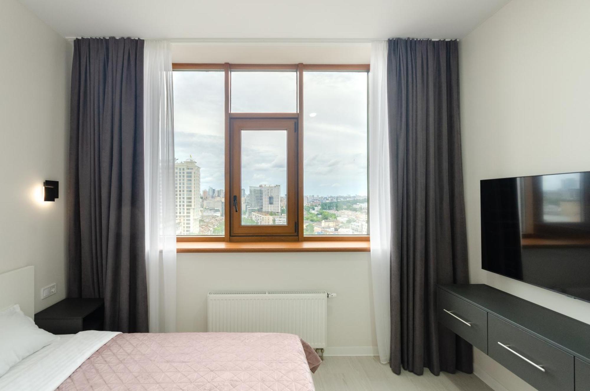 Petrovdom Inn Rc Diplomat Hall -The Smart Hotel Apartment Panoramic City View I Київ Екстер'єр фото