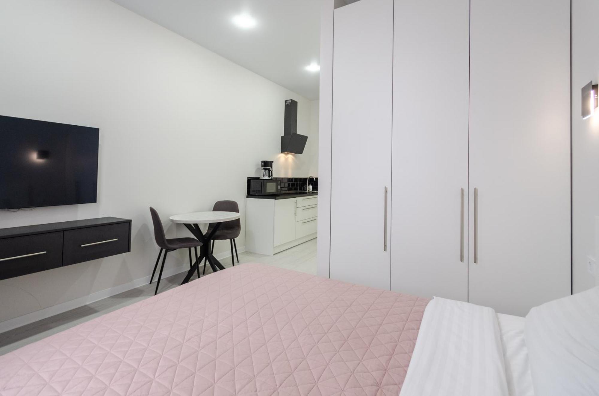 Petrovdom Inn Rc Diplomat Hall -The Smart Hotel Apartment Panoramic City View I Київ Екстер'єр фото