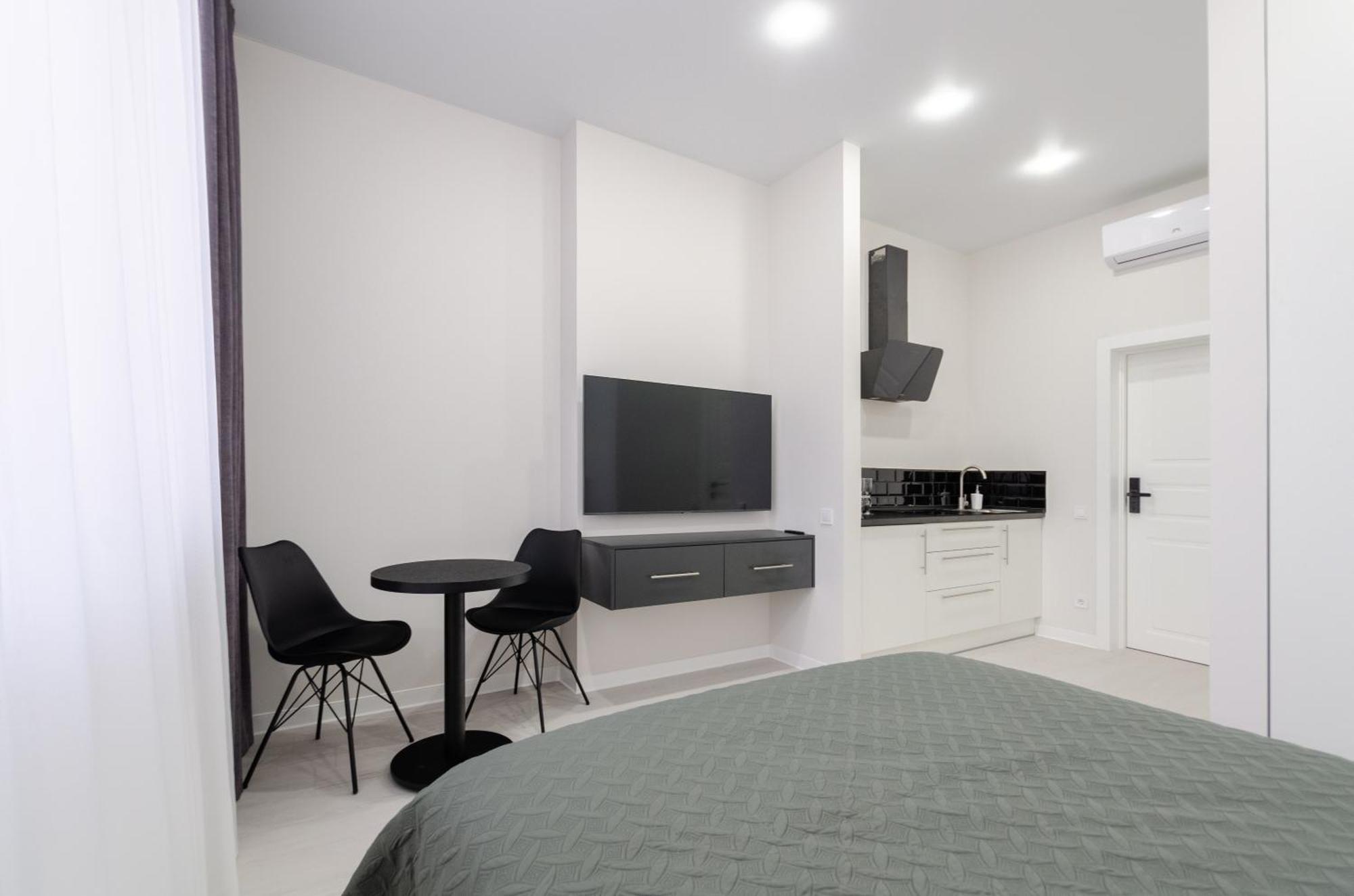 Petrovdom Inn Rc Diplomat Hall -The Smart Hotel Apartment Panoramic City View I Київ Екстер'єр фото