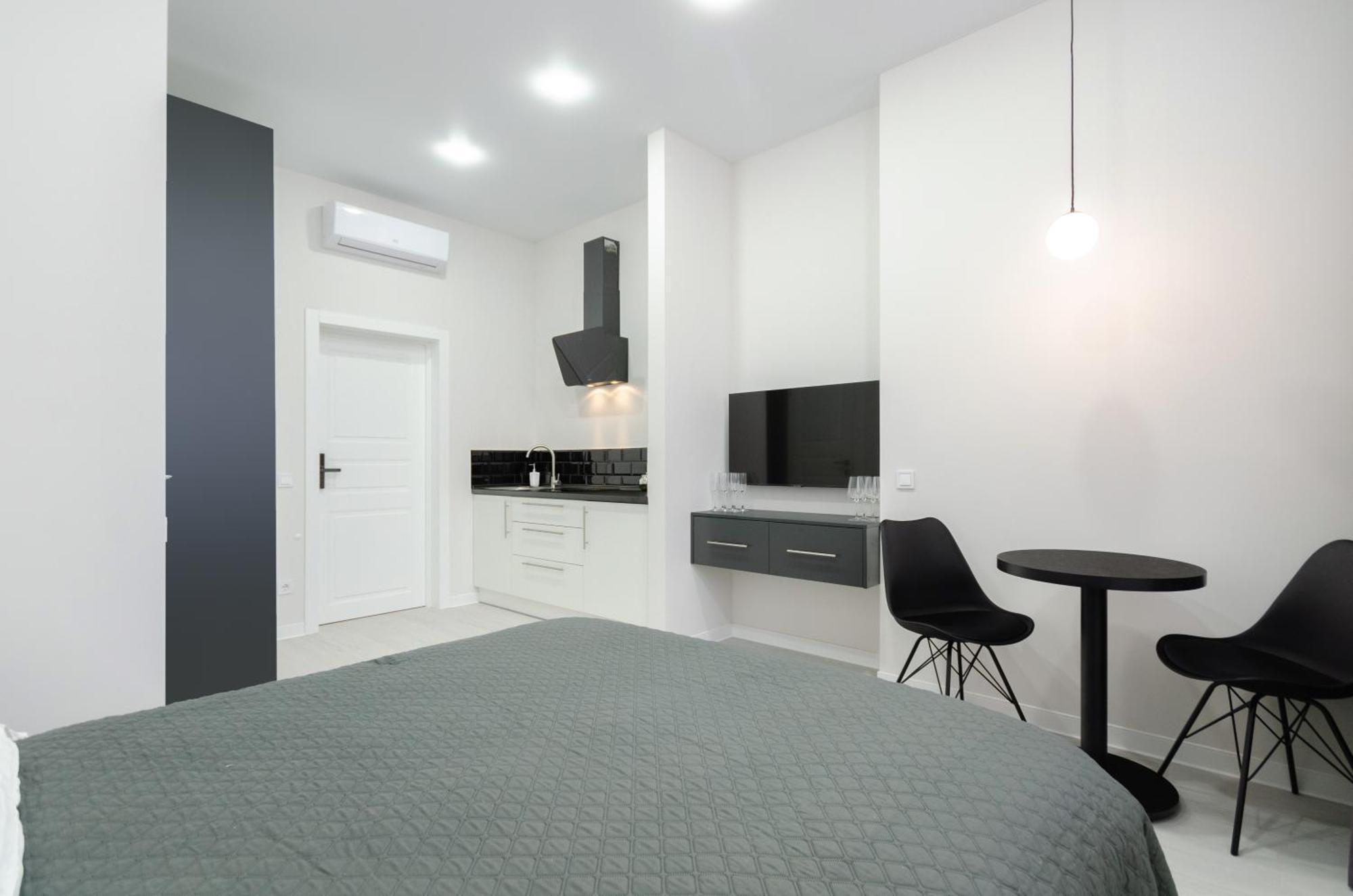 Petrovdom Inn Rc Diplomat Hall -The Smart Hotel Apartment Panoramic City View I Київ Екстер'єр фото