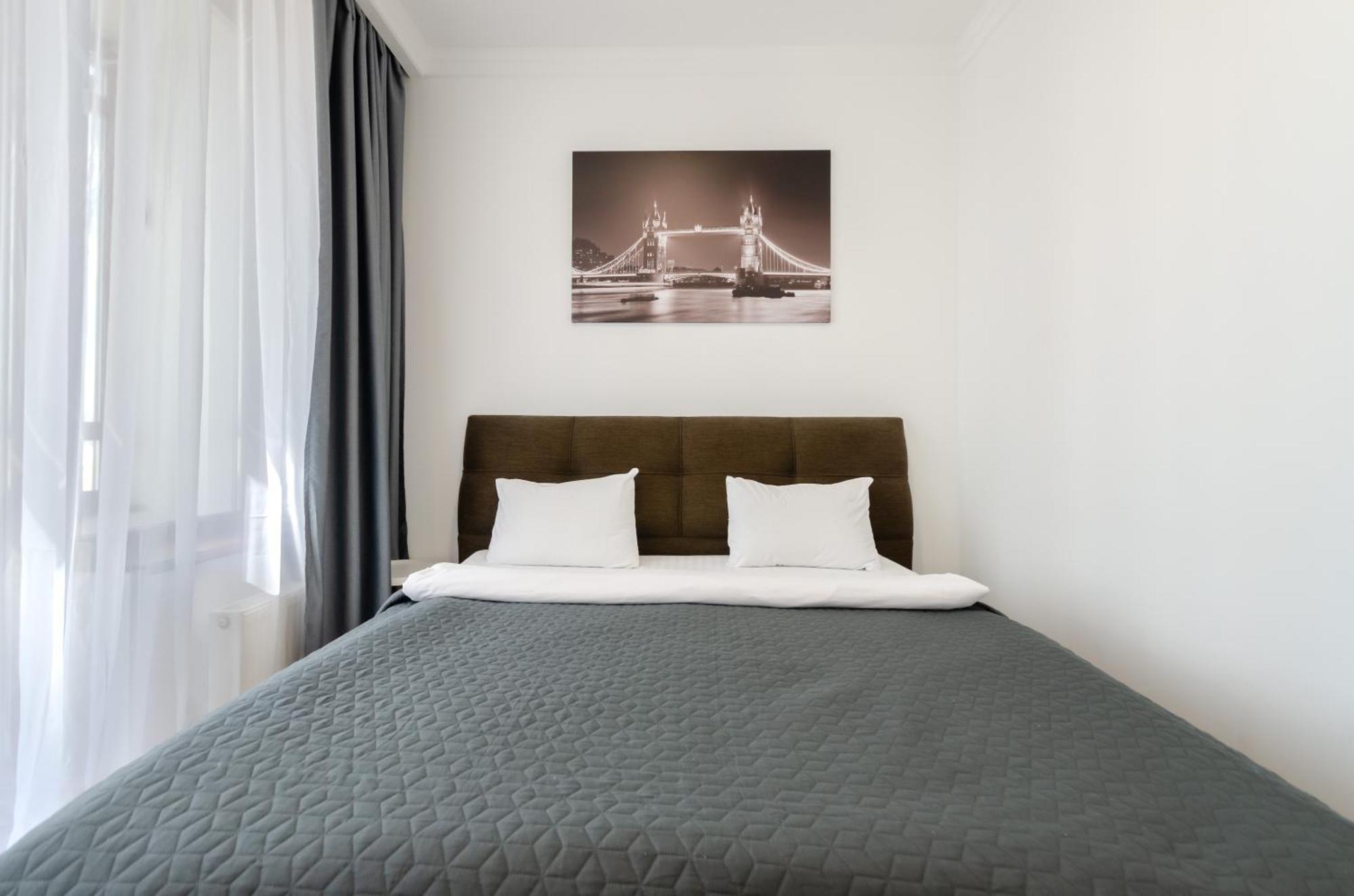Petrovdom Inn Rc Diplomat Hall -The Smart Hotel Apartment Panoramic City View I Київ Екстер'єр фото